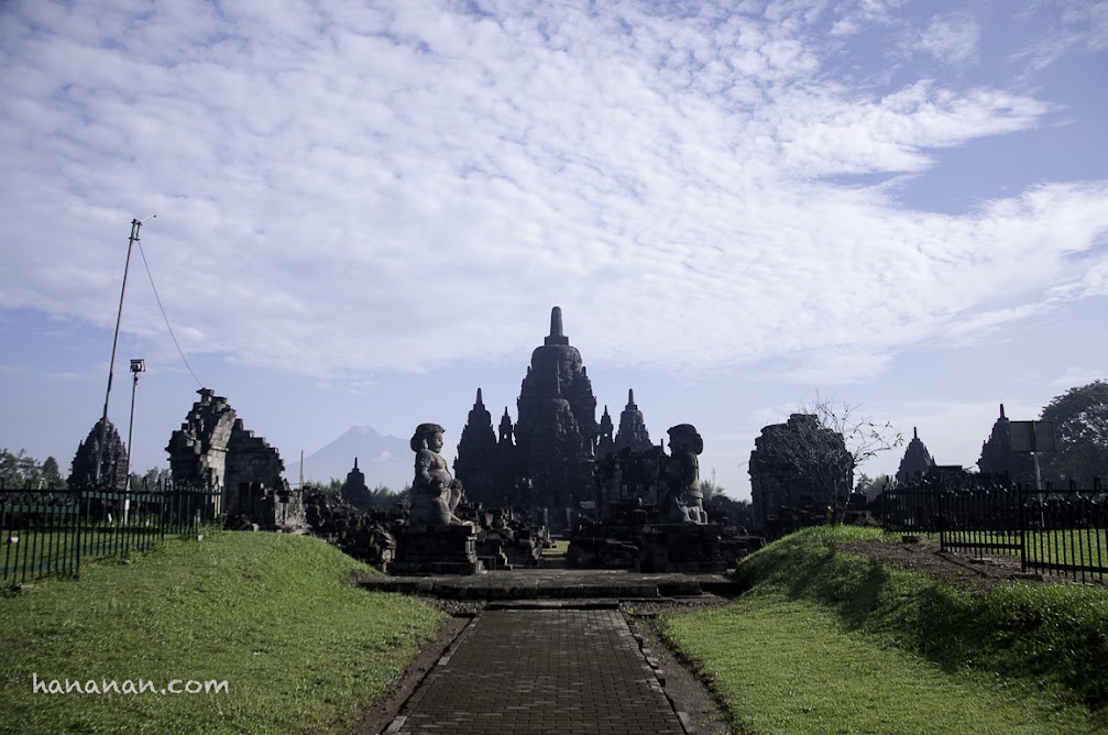 Candi Sewu — Blogs, Gambar, dan yang lainnya di Wordpress