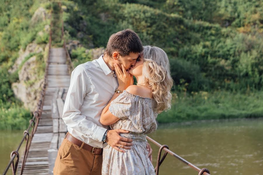 Fotógrafo de casamento Elena Yurkina (smile19). Foto de 5 de abril 2017