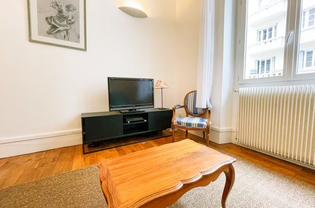 Location meublée appartement 2 pièces 38 m² à Grenoble (38000), 1 290 €