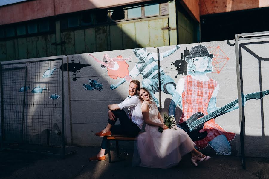 Fotógrafo de casamento Anna Artemenko (artemenko84). Foto de 9 de outubro 2018