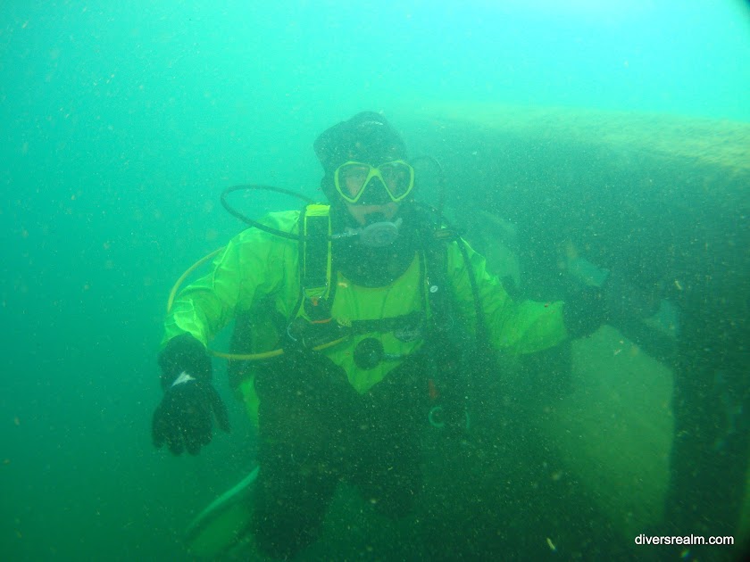 Diving the Bermuda