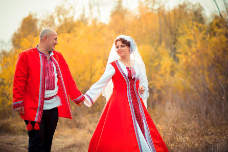 Fotografo di matrimoni Lyubov Ilyukhina (astinfinity). Foto del 7 novembre 2016