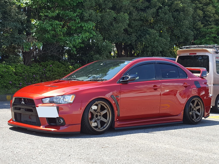 ランサーエボリューションのTE37ブロンズ・絶版ホイール・10.5J通しに関するカスタム事例の投稿画像2枚目