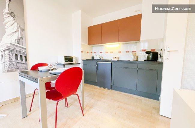 Location meublée appartement 1 pièce 24 m² à Grenoble (38000), 831 €