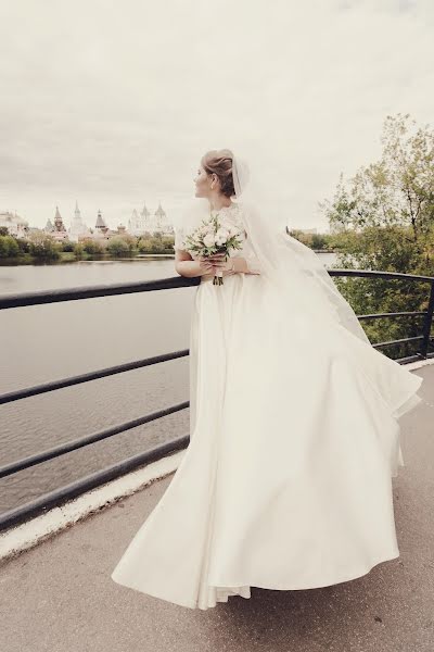 Wedding photographer Yana Slavinskaya (sentyabryaka). Photo of 22 November 2016