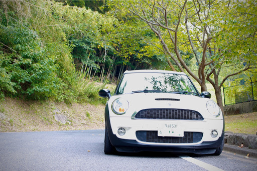 ミニ クーパーs クラブマン の後ろ姿も良し 赤い代車 かわいい 愛猫 もも はっさくに関するカスタム メンテナンスの投稿画像 車のカスタム情報はcartune