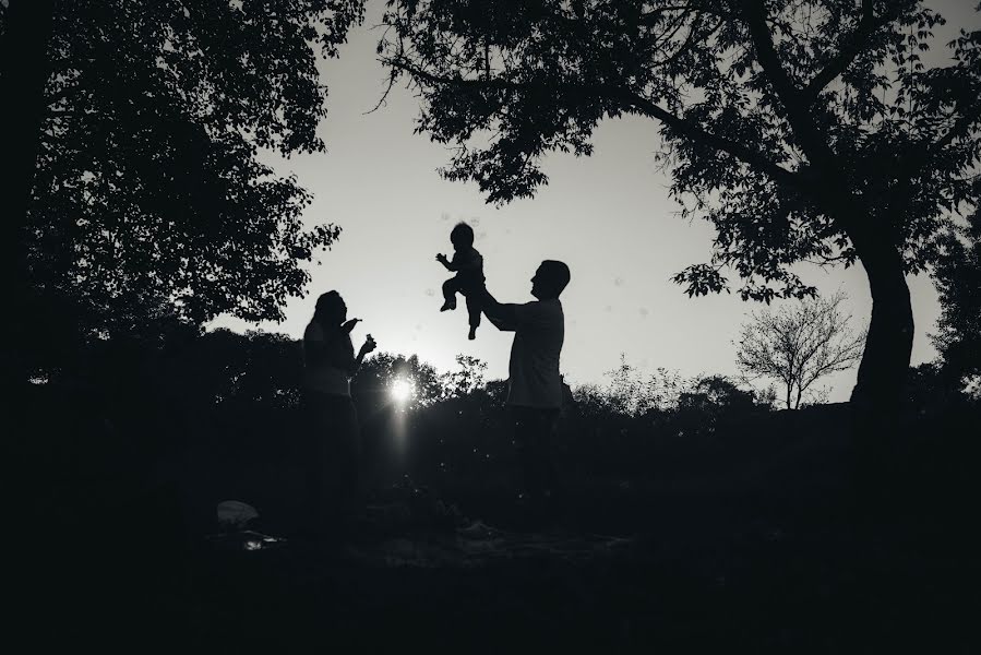 Fotógrafo de casamento Olya Kolos (kolosolya). Foto de 17 de outubro 2018