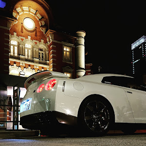 NISSAN GT-R