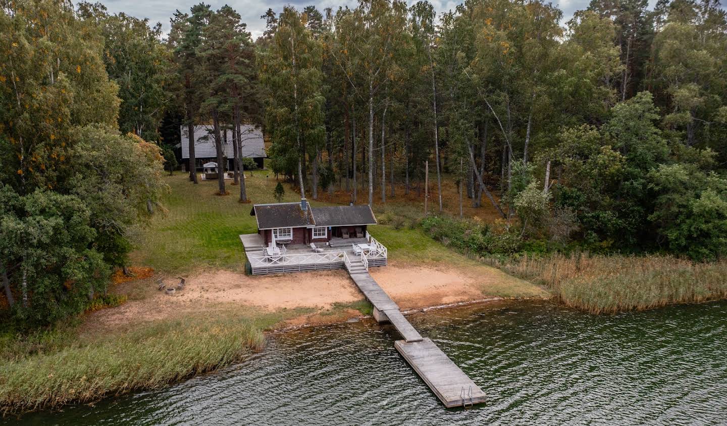 House with garden and terrace Hanko