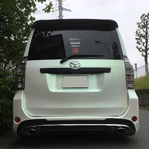 ヴォクシー ZRR70W