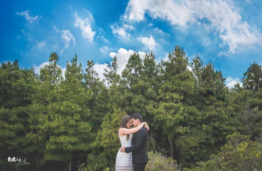 Fotografo di matrimoni Jhon Molina (fotoluzstudio). Foto del 13 febbraio 2019