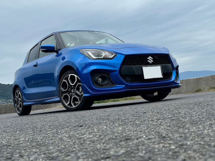 スイフトスポーツのスイスポ乗りと繋がりたい・海岸線・海と愛車・ドライブ・御手洗地区に関するカスタム事例の投稿画像1枚目