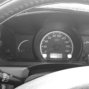 ハイエースバン TRH200V