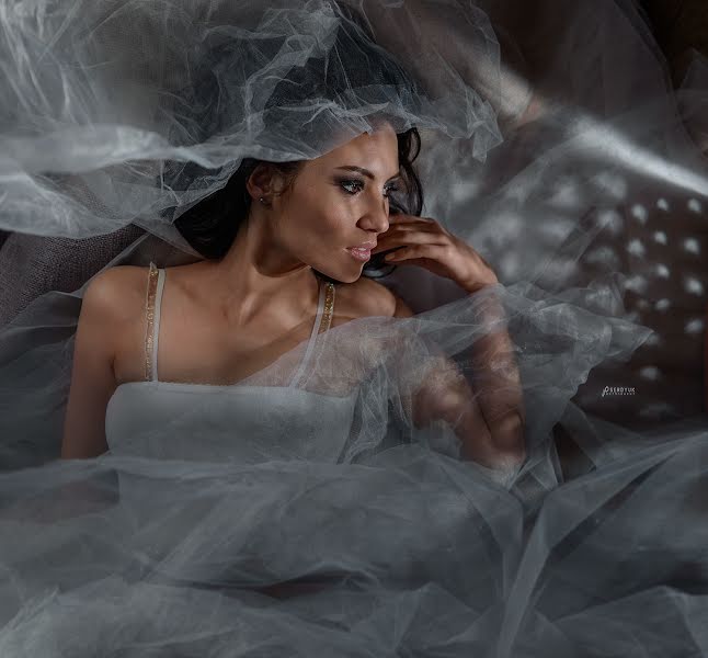 Wedding photographer Pavel Serdyuk (fotoserdyk). Photo of 16 March 2020