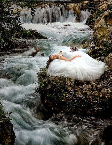 Fotógrafo de casamento Nejat Demiralp (demiralp). Foto de 8 de abril 2016