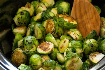 Slow Cooker Balsamic Brussels Sprouts