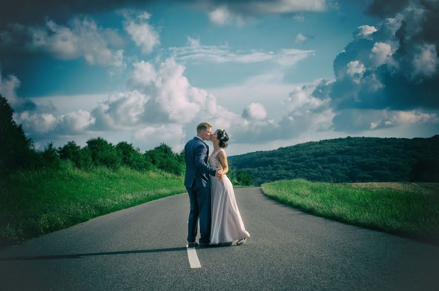 Fotógrafo de casamento Ferenc Patta (pvfotohun). Foto de 24 de fevereiro 2019