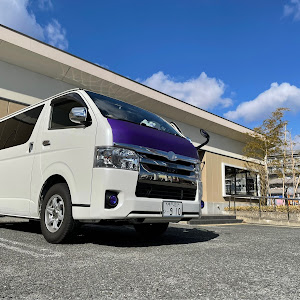 ハイエースバン TRH200V