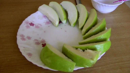 Guava Slice Plate