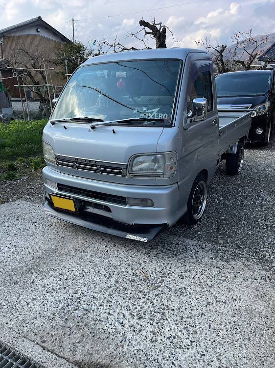 アルファードの黄砂と花粉は敵・midnight-family・DIY・洗車・車高調整に関するカスタム事例の投稿画像5枚目