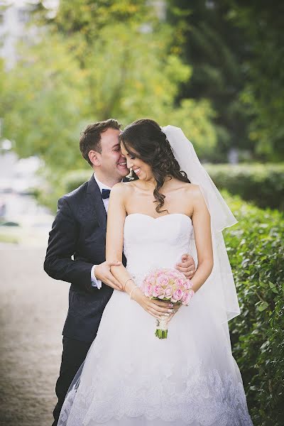 Fotógrafo de casamento Mircea Turdean (mirceaturdean). Foto de 5 de março 2015