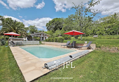 House with pool and terrace 19