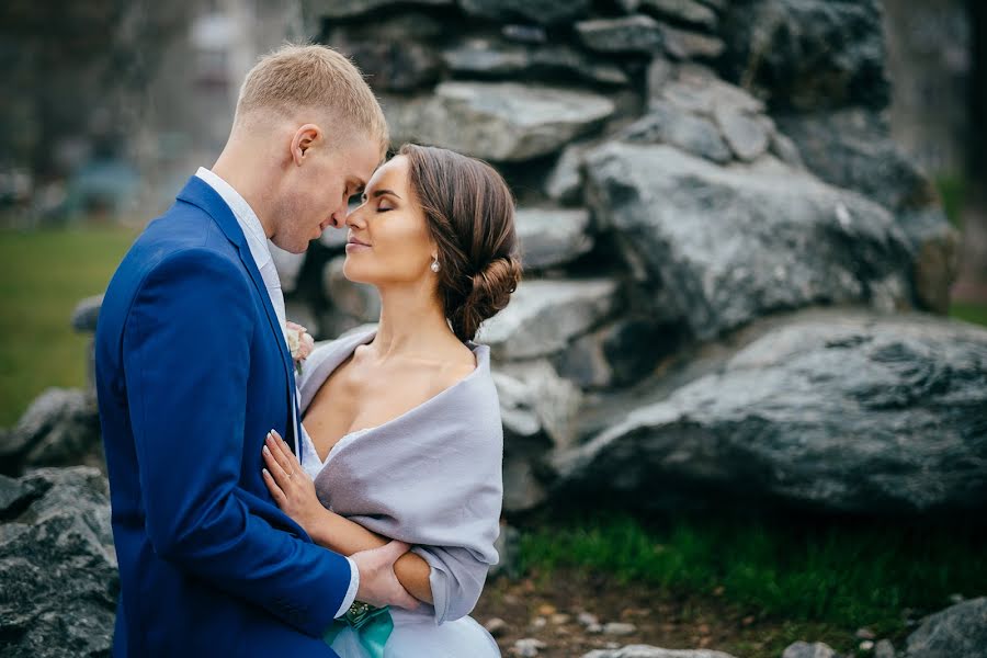 Fotógrafo de casamento Konstantin Loskutnikov (loskutnikov). Foto de 25 de março 2015