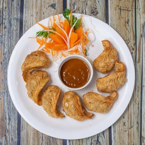 Fried Chicken Momos (3 pcs)