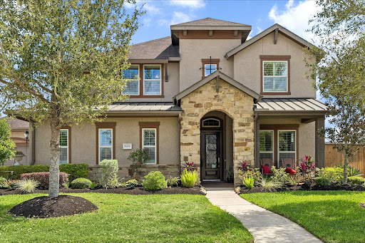 Buy this luxury house in Friendswood (United States) - Two-story house with garden