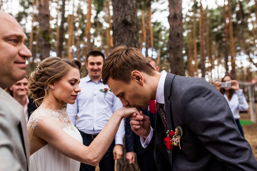 Fotógrafo de bodas Yuliya Taranova (kyrnosik08). Foto del 12 de julio 2017