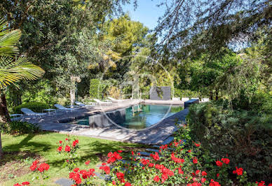 Maison avec piscine et terrasse 19