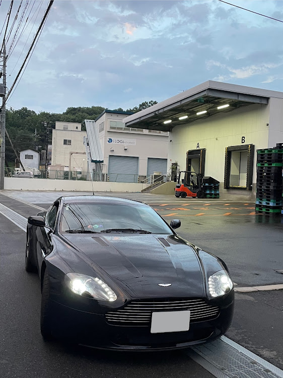 ヴァンテージ クーペのアストンマーチン　V8ヴァンテージ・新座市・大雨後の晴天に関するカスタム事例の投稿画像2枚目