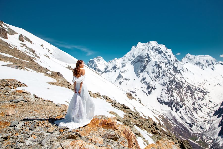 Hochzeitsfotograf Lesha Bondarevich (leshabondarevich). Foto vom 9. April 2020