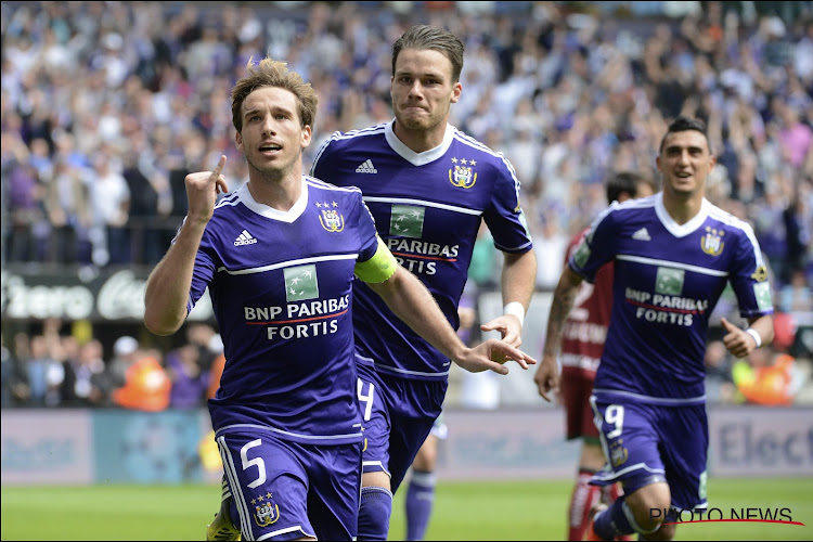 🎥 Une légende d'Anderlecht souhaite la bienvenue à sa nouvelle recrue 