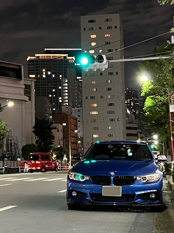 4シリーズ グランクーペのエストリルブルー・緊急事態宣言解除・洗車・ドライブ・ゲリラ豪雨に関するカスタム事例の投稿画像3枚目