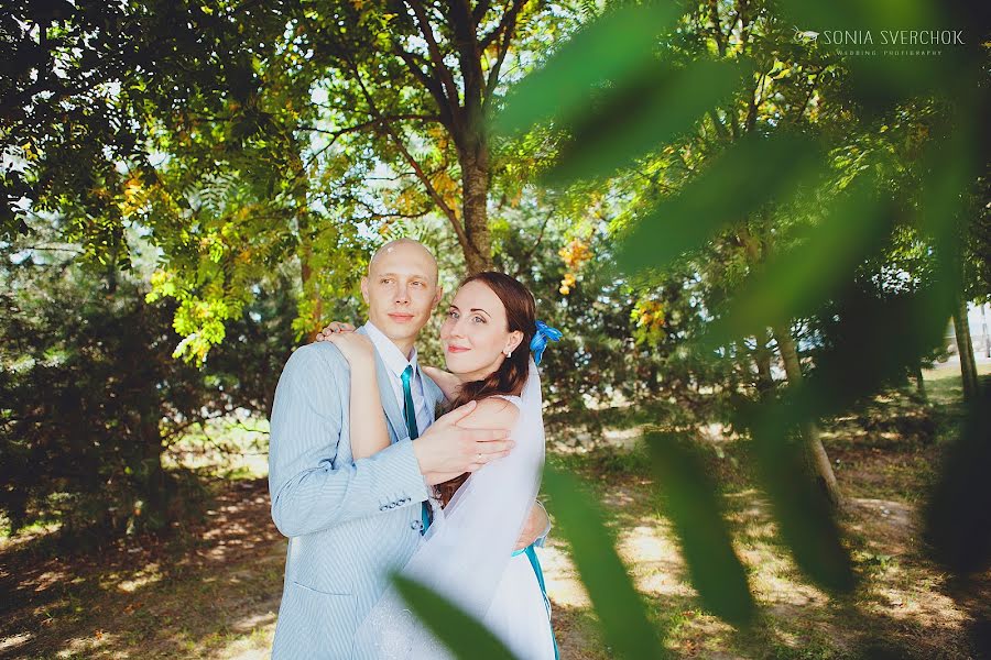 Fotógrafo de casamento Sonya Badeeva (soniasverchok). Foto de 9 de fevereiro 2015