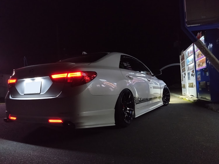 マークXの走行会後の洗車・車高ダウン・今までに所有した車でNo.1は？・JZX100マークⅡツアラーVに関するカスタム事例の投稿画像2枚目