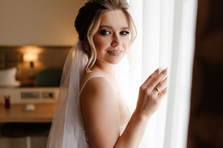 Wedding photographer Elina Popkova (popkovaelina). Photo of 1 February 2020