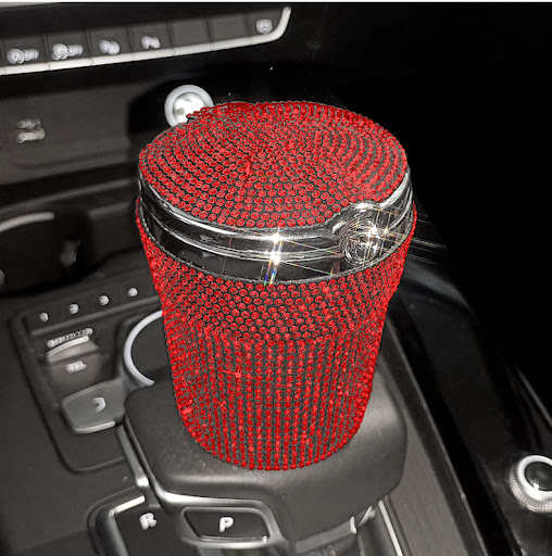 Title 8, Creative Covered Diamond Inlaid Car Ashtray. Ke...