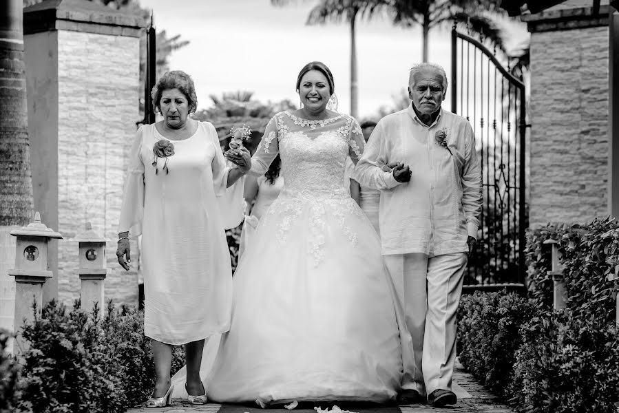 Photographe de mariage Gabo Ochoa (gaboymafe). Photo du 18 octobre 2017