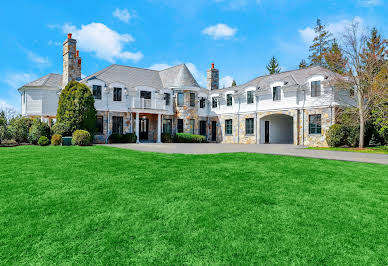 House with pool and terrace 2