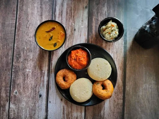 Idli Vada Combo