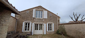 maison à Bernay-Saint-Martin (17)