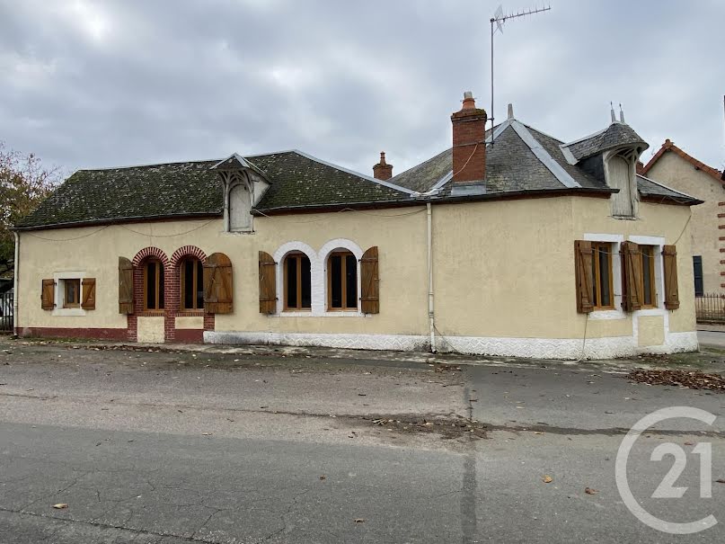 Vente maison 5 pièces 120 m² à Augy-sur-Aubois (18600), 79 000 €