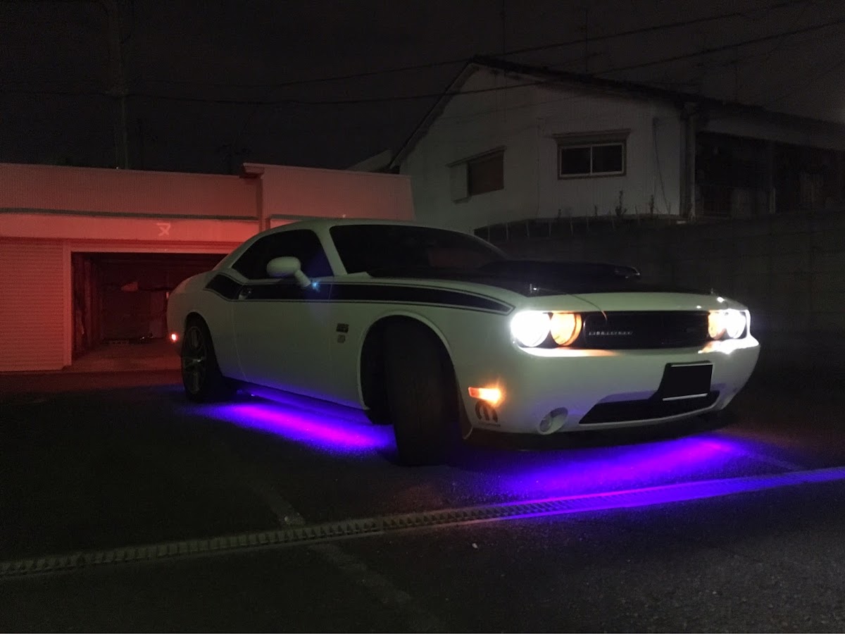 チャレンジャー の右斜め前写真展 Diy アンダーledに関するカスタム メンテナンスの投稿画像 車のカスタム情報はcartune