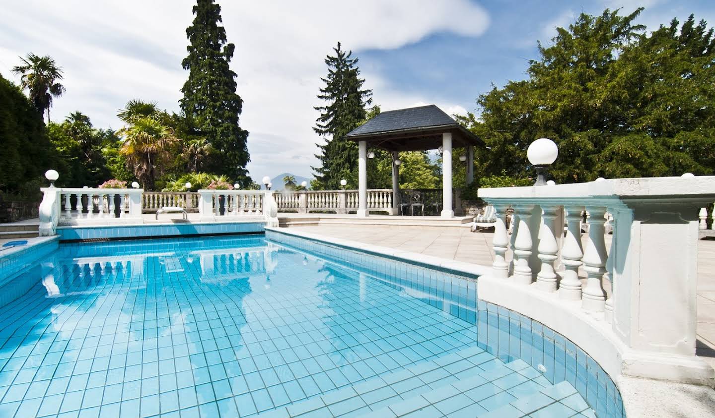 Villa with pool and garden Luino