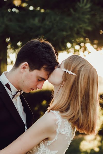 Fotografo di matrimoni Anna Zhovner (nushkeen). Foto del 21 luglio 2020