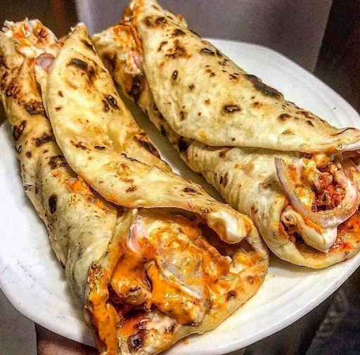 Cheesy Chicken Tikka Roll