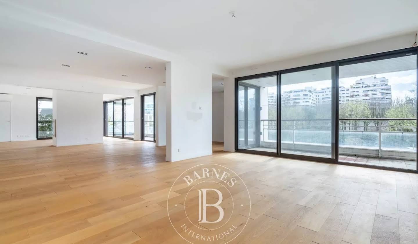 Apartment with terrace Levallois-Perret