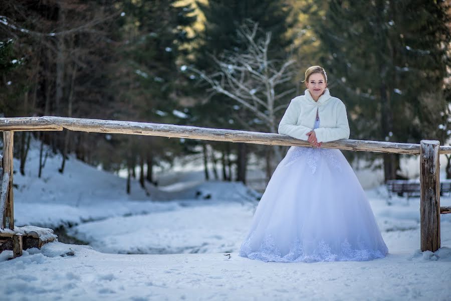 Fotografo di matrimoni Oltean Feli (felioltean1). Foto del 20 gennaio 2020